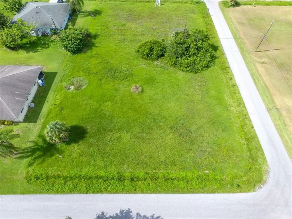 12000 Tamiami Lots 15 & 16 Trail S North Port FL 34287