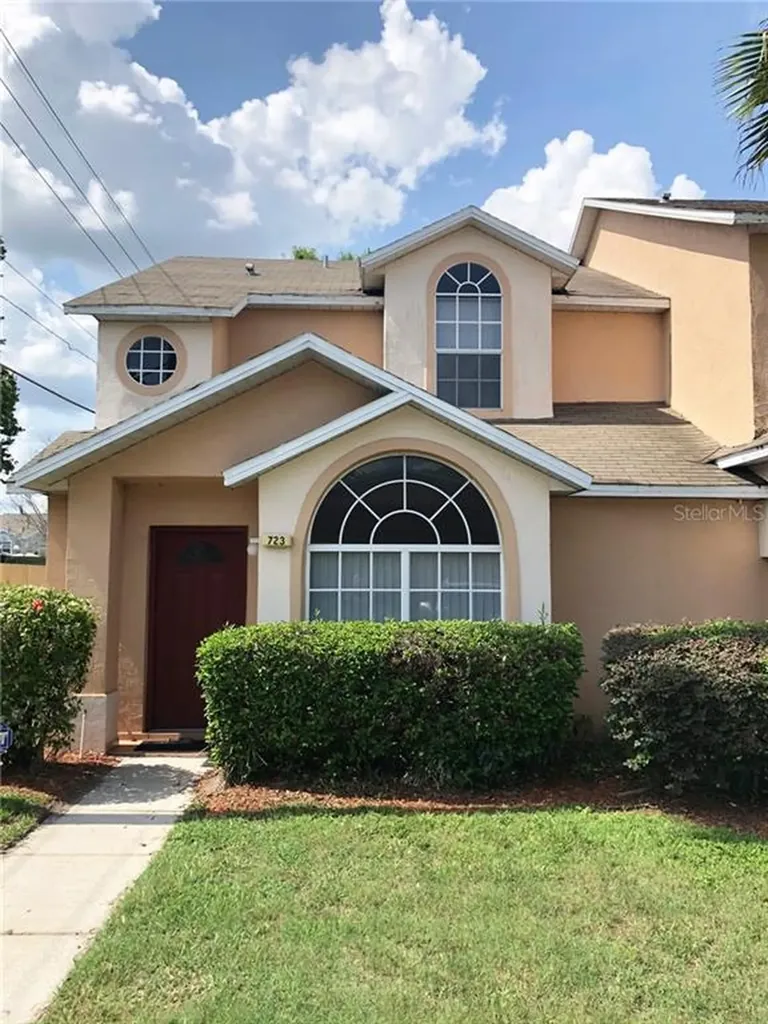 723 Florida Palms Court Kissimmee FL 34741