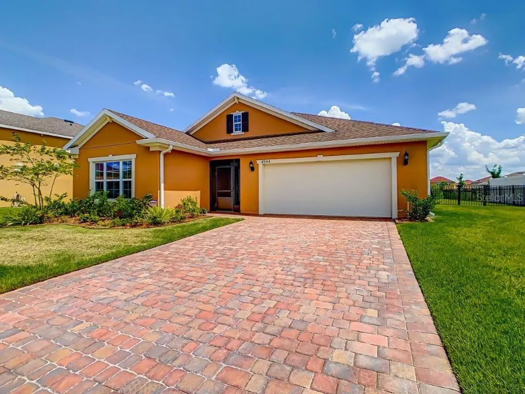 4944 London Creek Place Kissimmee FL 34758