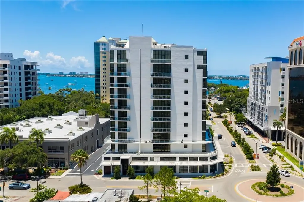 300 S Pineapple Avenue Sarasota FL 34236