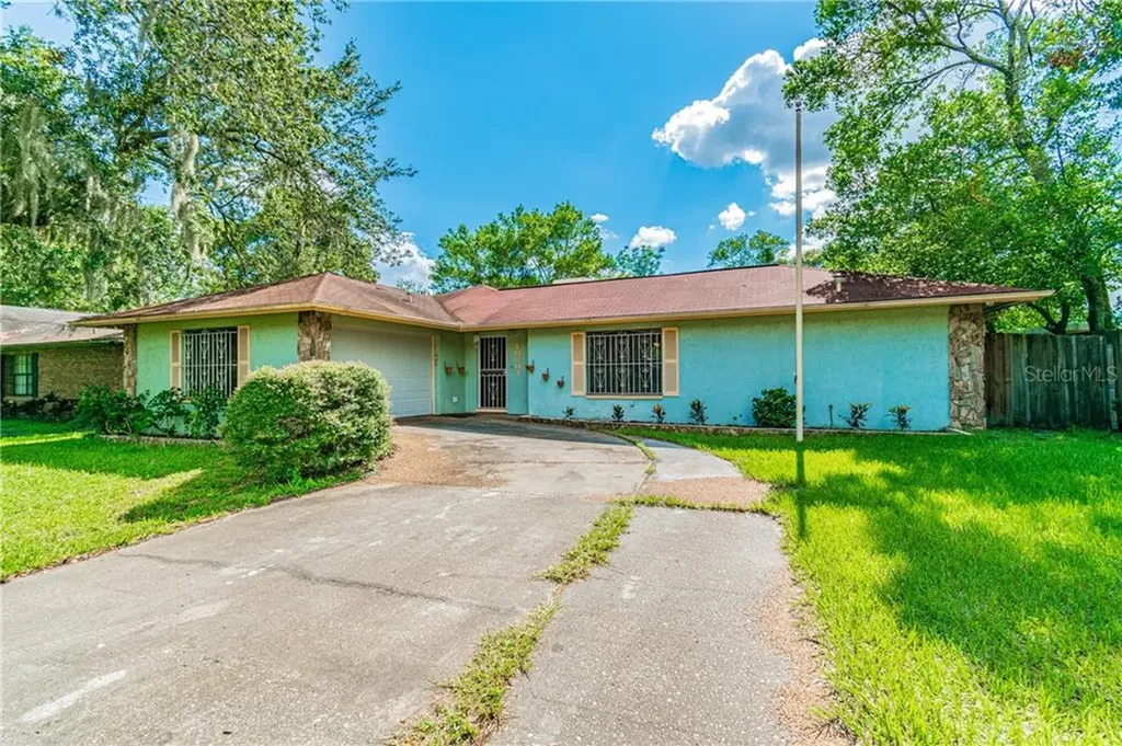 10802 N 52nd Street Temple Terrace FL 33617