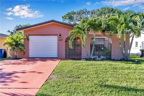 3627 15th Avenue N St Petersburg FL 33713