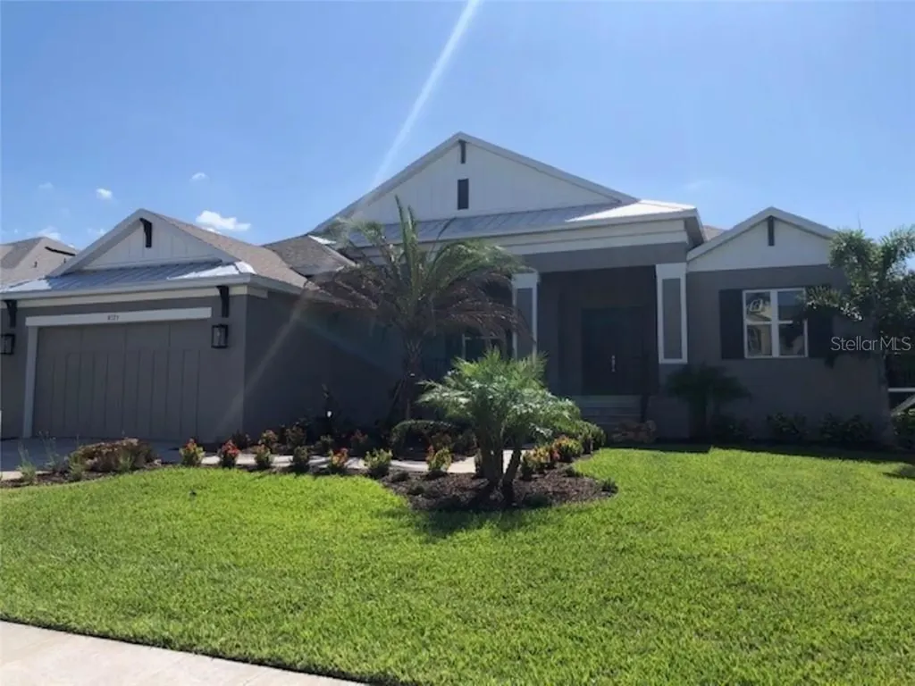 8123 37th Avenue Circle W Bradenton FL 34209