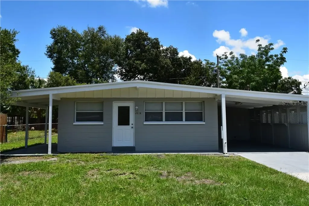 2016 Waikiki Way Tampa FL 33619