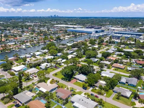 5016 41st Street S St Petersburg FL 33711