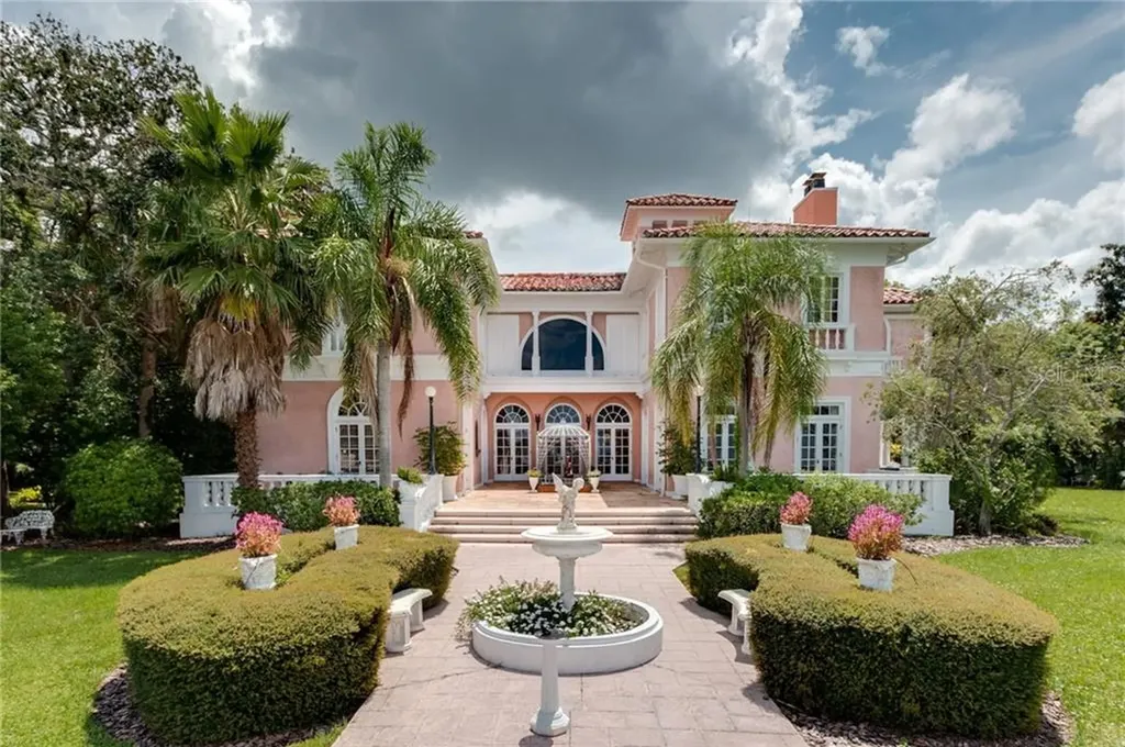 129 Buena Vista Drive S Dunedin FL 34698