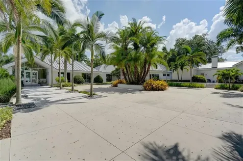 12101 Lake Carroll Drive Tampa FL 33618