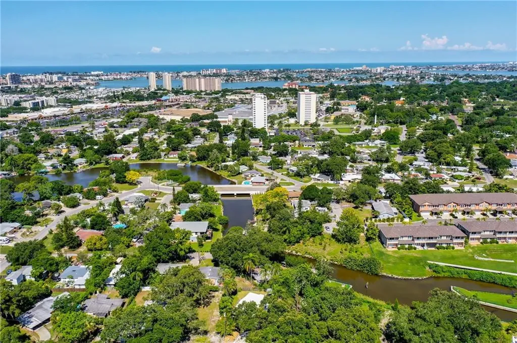 945 Brookwood Drive S St Petersburg FL 33707