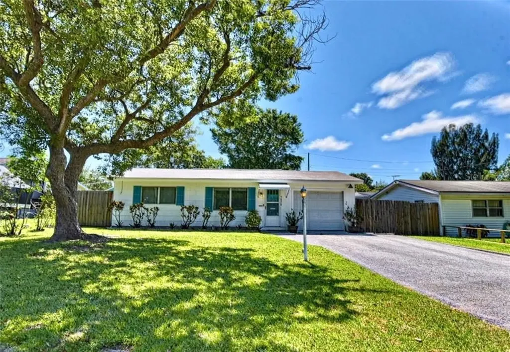 5870 42nd Way N St Petersburg FL 33714