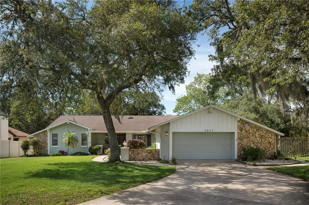 7827 Floral Drive Weeki Wachee FL 34607