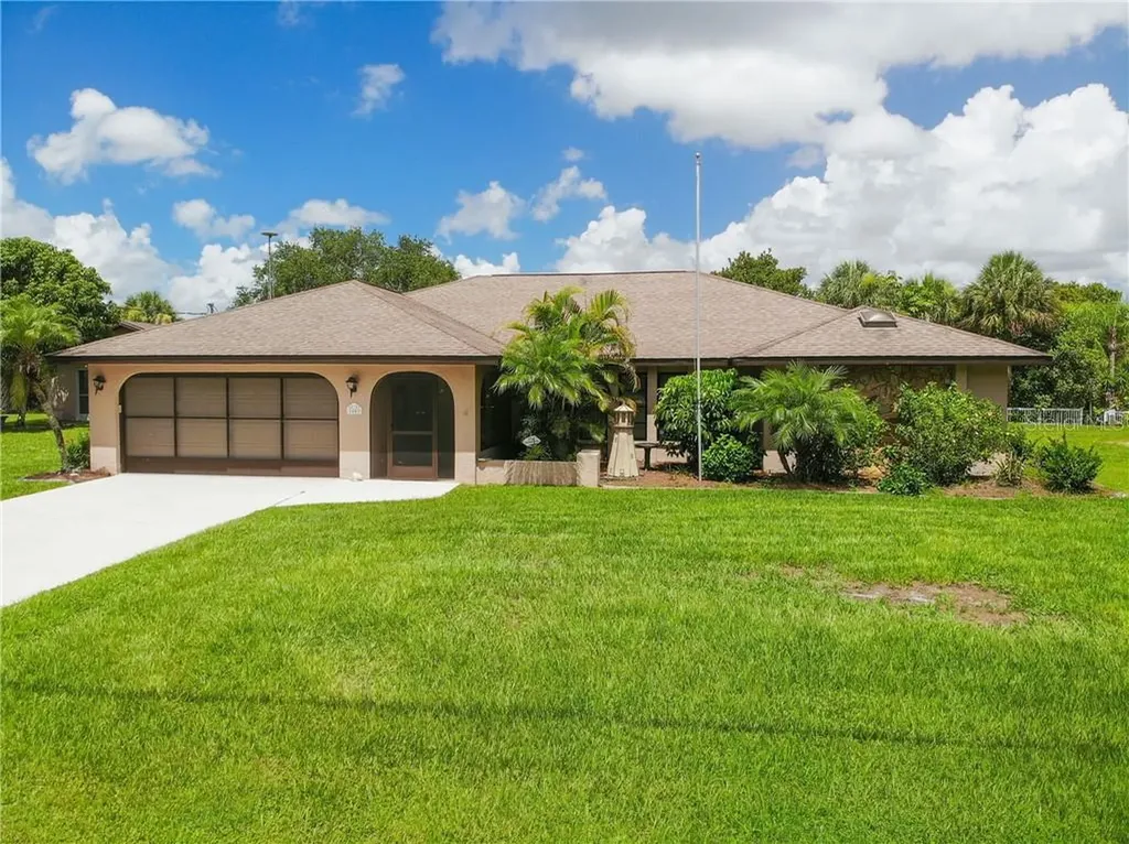 1053 Clearview Drive Port Charlotte FL 33953