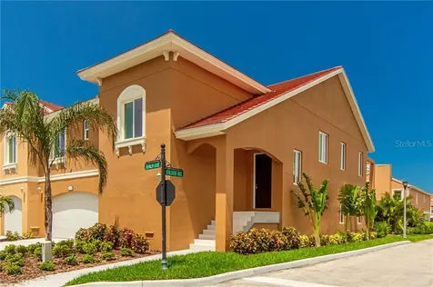 26 Franklin Court S St Petersburg FL 33711