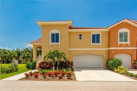 18 Franklin Court S St Petersburg FL 33711