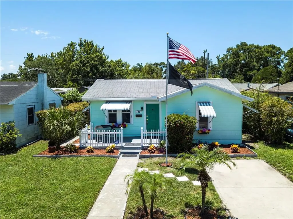 738 51st Avenue N St Petersburg FL 33703