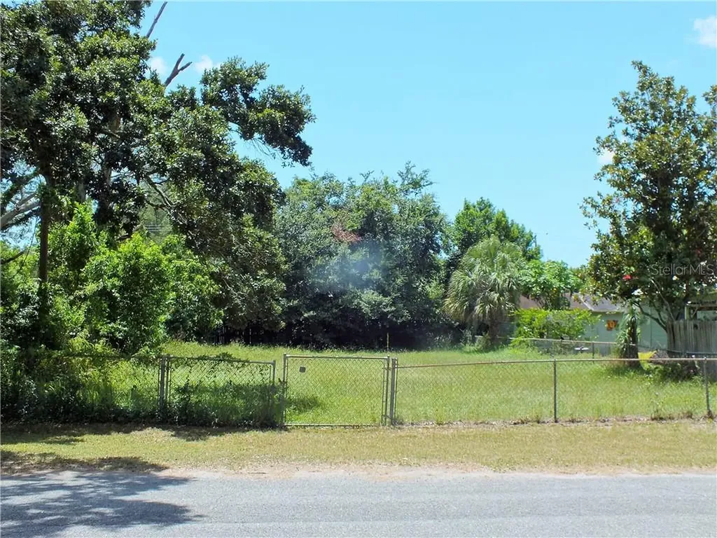 12908 Cambridge Avenue Tampa FL 33624