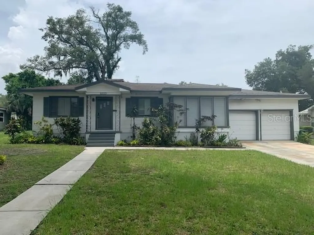 2707 Derbyshire Avenue Lakeland FL 33803