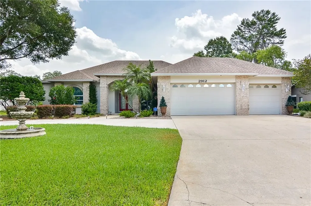 2912 Forest Club Drive Plant City FL 33566