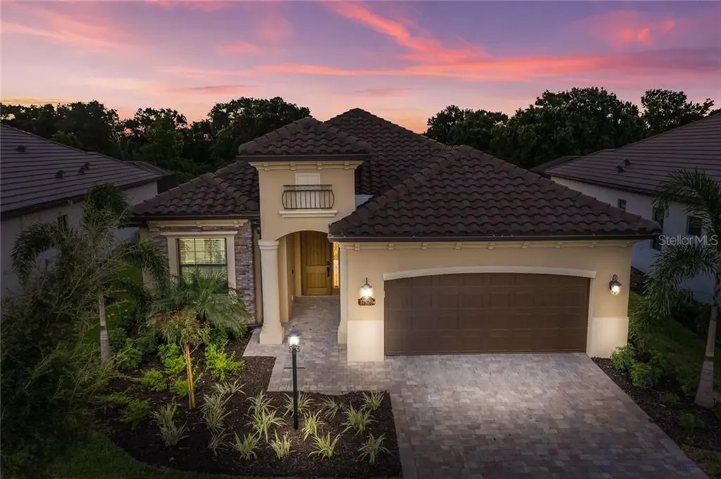 17529 Hickok Belt Loop Bradenton FL 34211