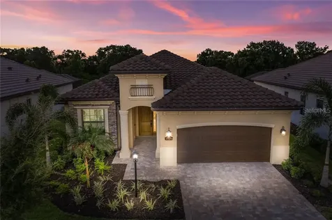 17529 Hickok Belt Loop Bradenton FL 34211