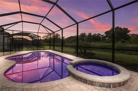 17529 Hickok Belt Loop Bradenton FL 34211