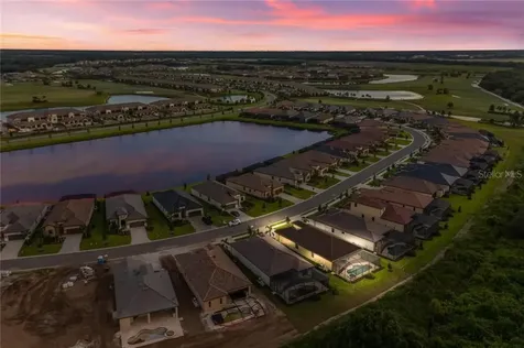 17529 Hickok Belt Loop Bradenton FL 34211
