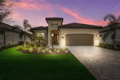 17529 Hickok Belt Loop Bradenton FL 34211