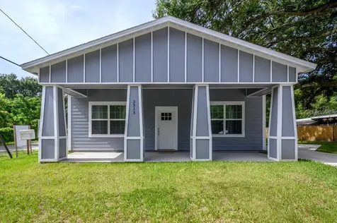 2313 E Minnehaha Street Tampa FL 33610