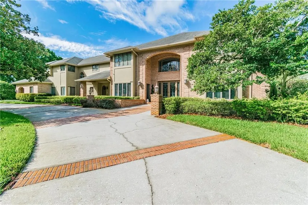 2964 Eagle Estates Circle E Clearwater FL 33761