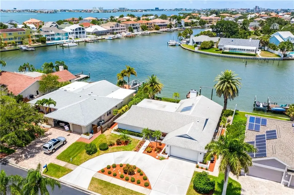 2833 Skimmer Point Drive S Gulfport FL 33707