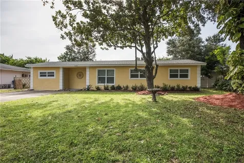 7295 17th Street N St Petersburg FL 33702