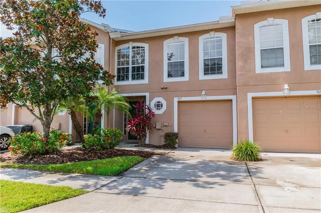 9817 Ashburn Lake Drive Tampa FL 33610