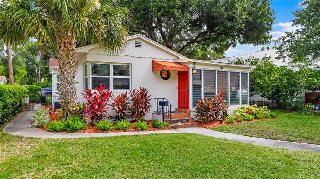 621 22nd Avenue N St Petersburg FL 33704