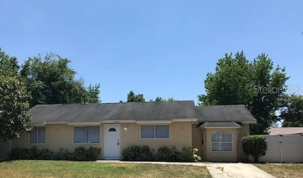 2043 Everest Street Deltona FL 32738