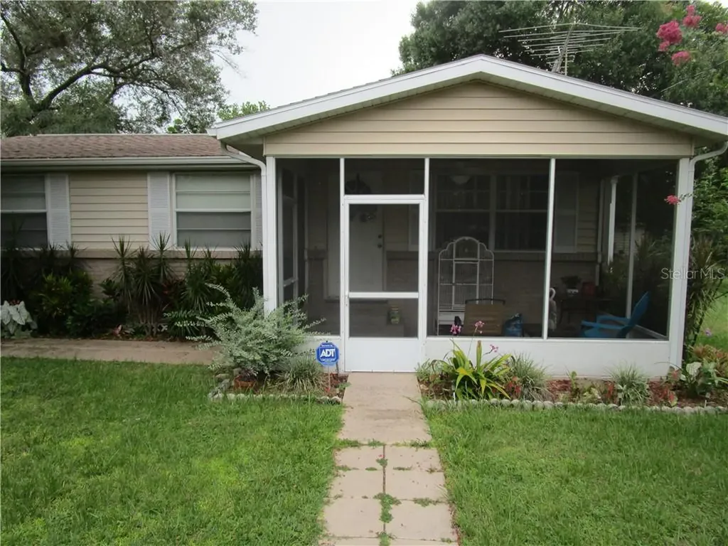 203 N Hart Avenue Avon Park FL 33825