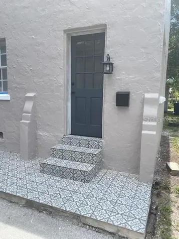 904 W Coral Street Tampa FL 33602