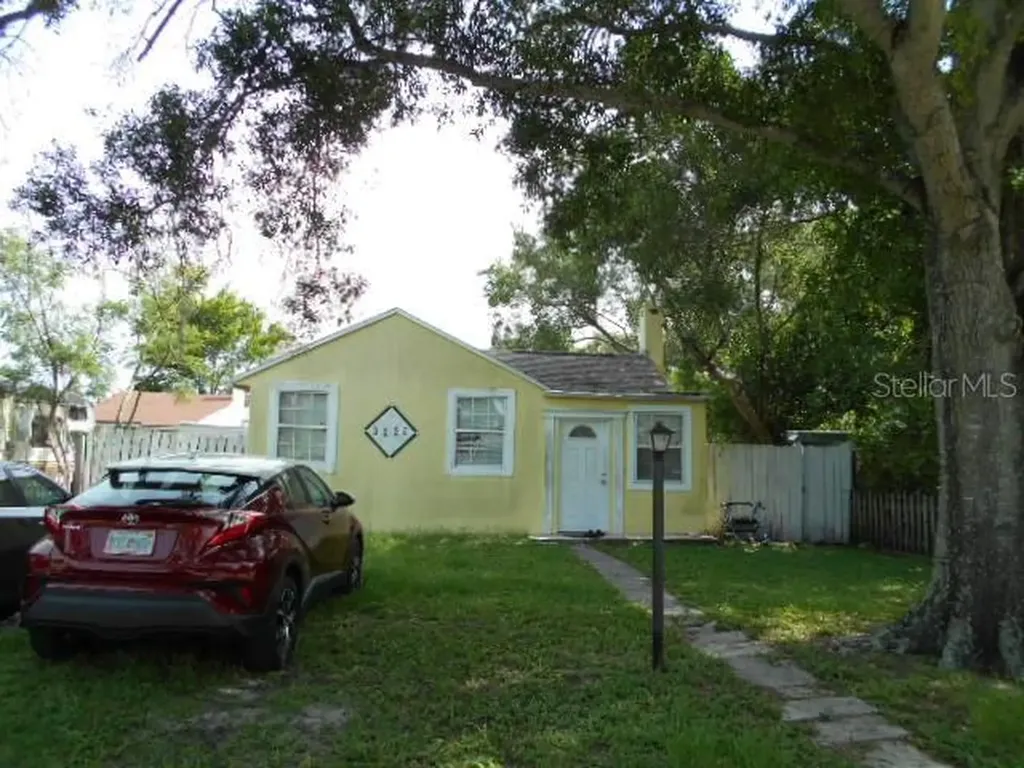 3327 57th Avenue N St Petersburg FL 33714