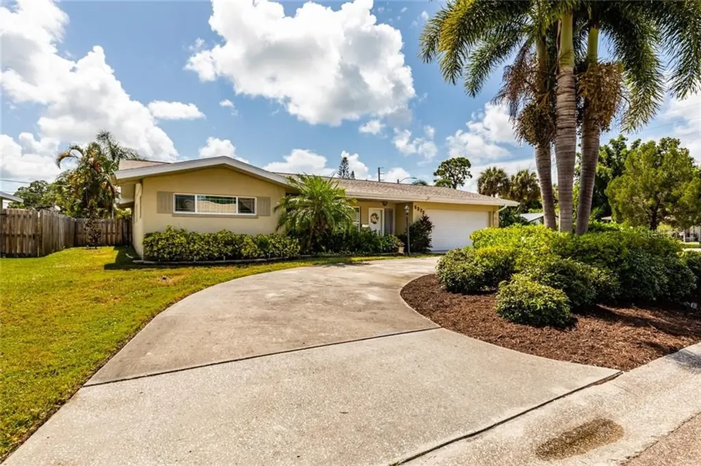 5272 38th Street S St Petersburg FL 33711
