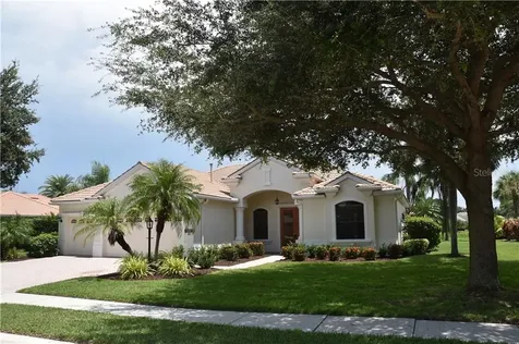 4913 Woodhurst Drive Sarasota FL 34243