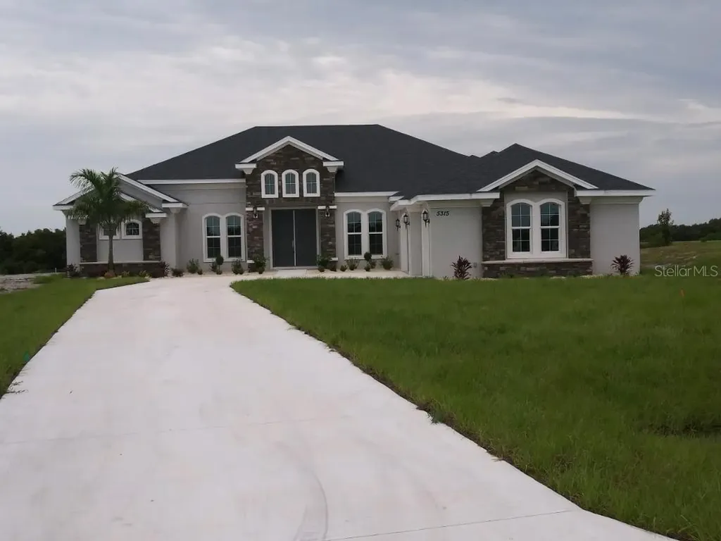 5315 San Remo Circle Wimauma FL 33598