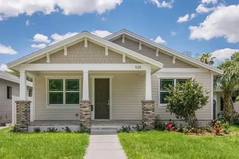526 46th Avenue N St Petersburg FL 33703