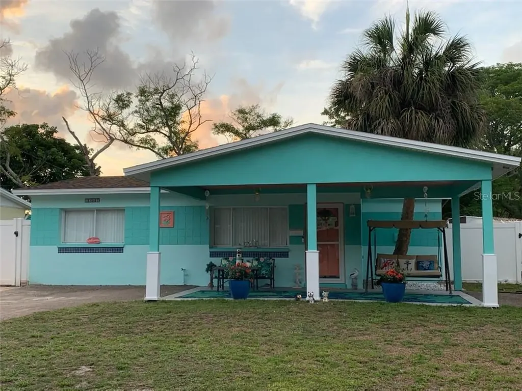 9482 Park Lake Drive N Pinellas Park FL 33782