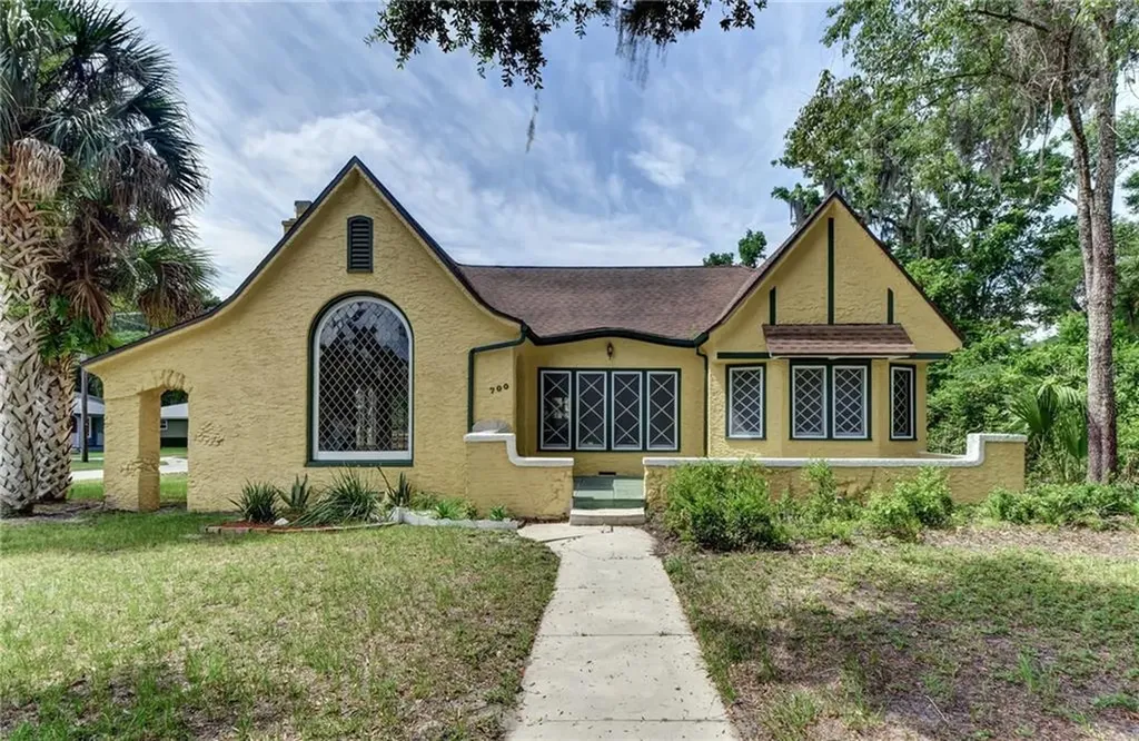 700 W Highland Avenue Deland FL 32720