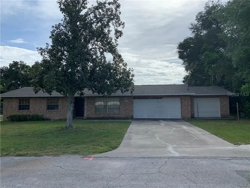 705 Twin Oaks Lane Eustis FL 32726