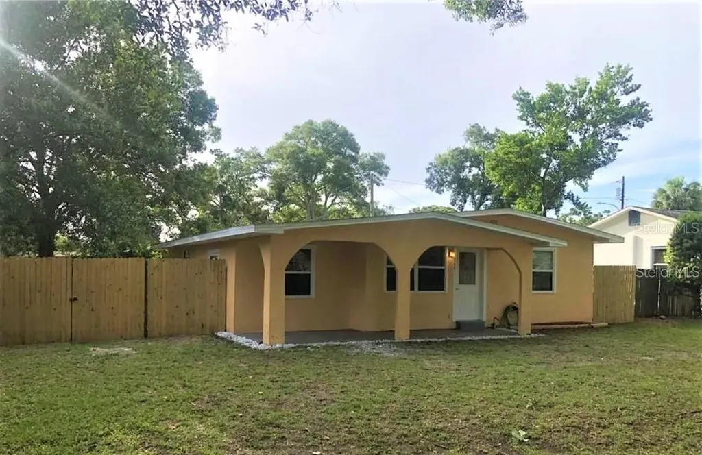 4865 Taylor Street N St Petersburg FL 33714