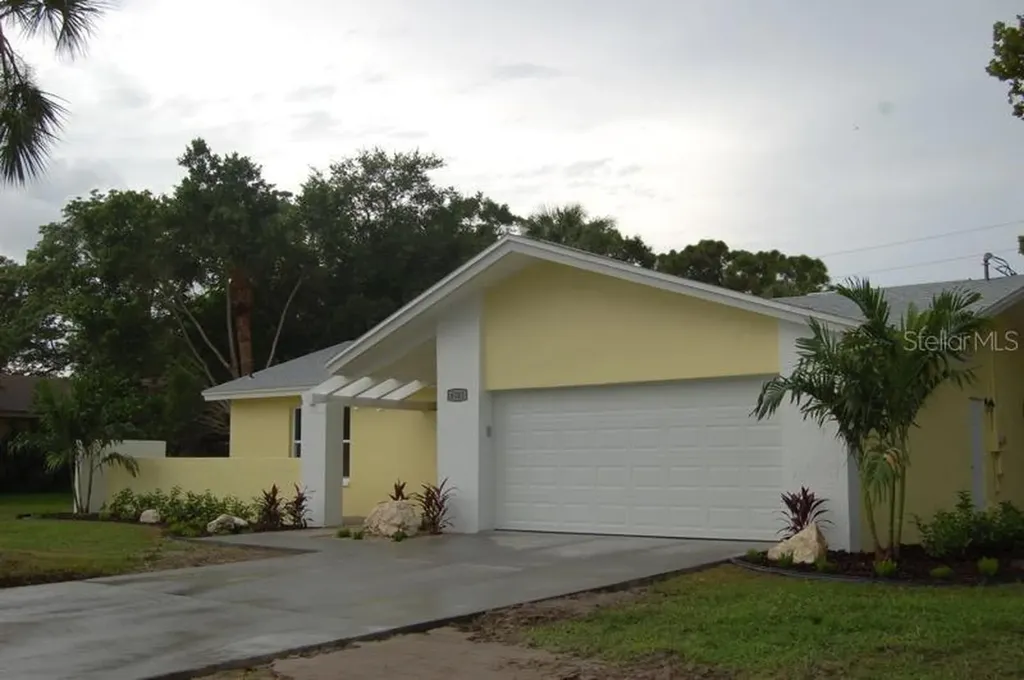 6101 25th Street S St Petersburg FL 33712