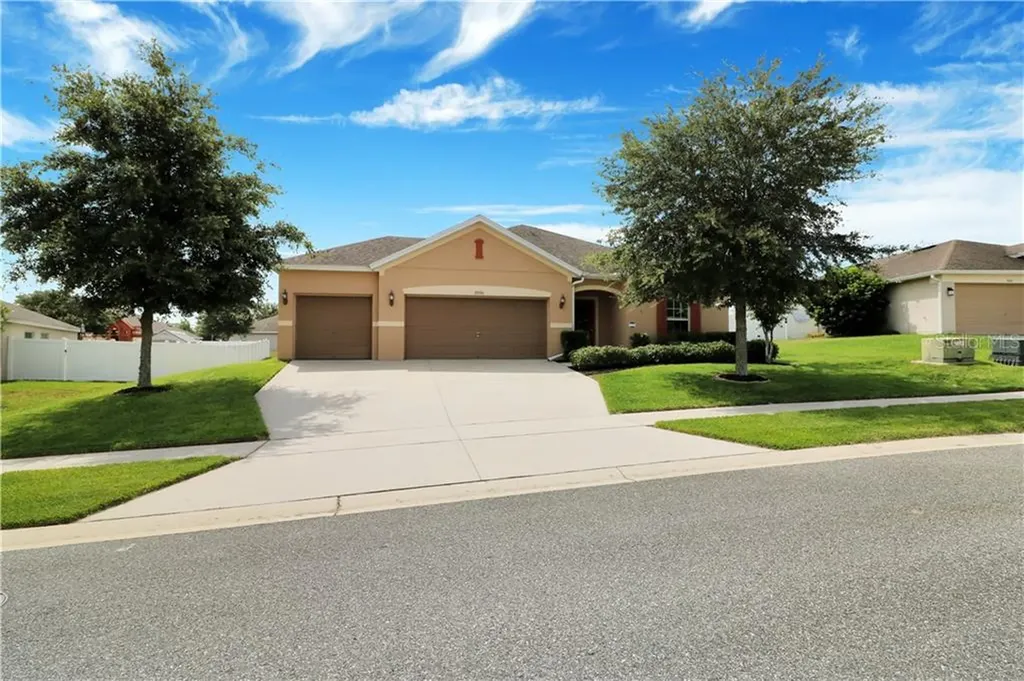 3036 Santa Maria Avenue Clermont FL 34715