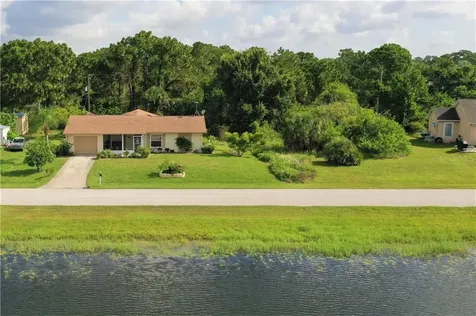 9076 Tunis Avenue Englewood FL 34224
