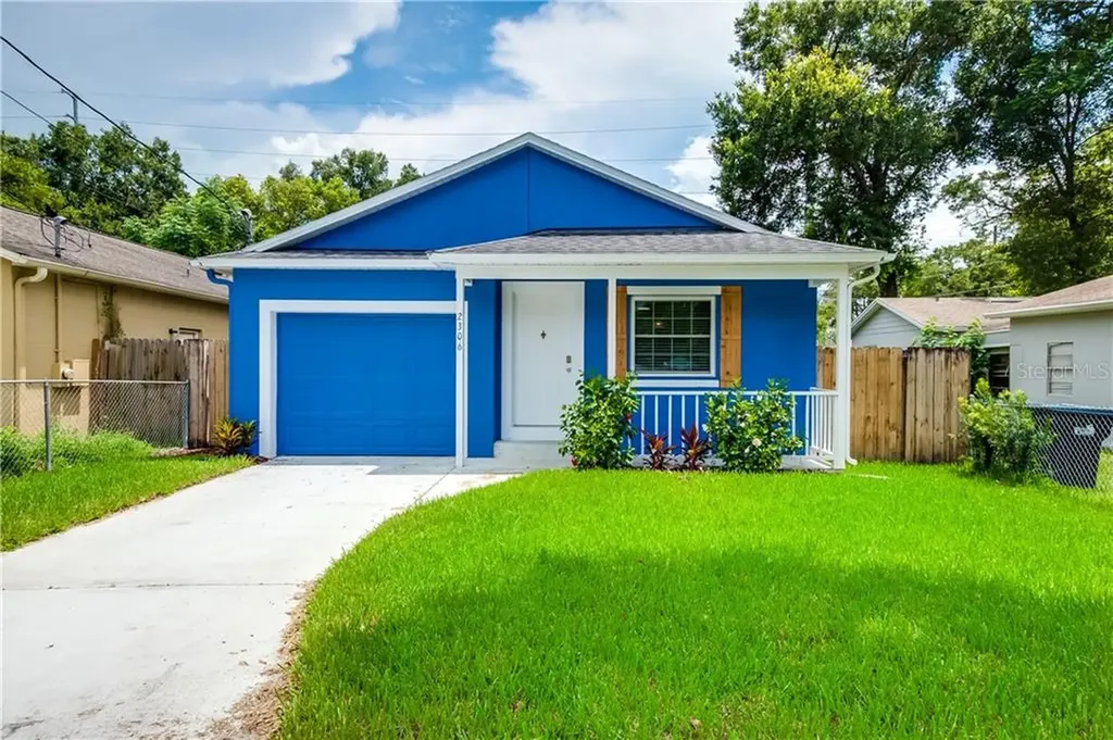 2306 E Crystal Lake Avenue Orlando FL 32806
