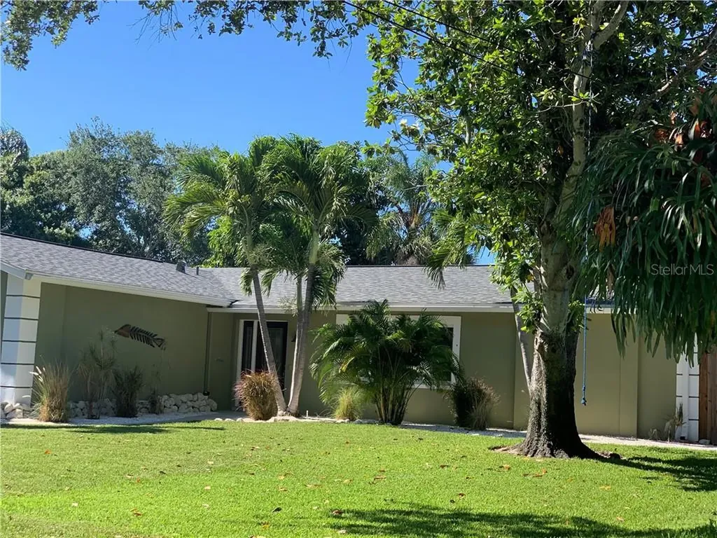 1119 44th Avenue NE St Petersburg FL 33703