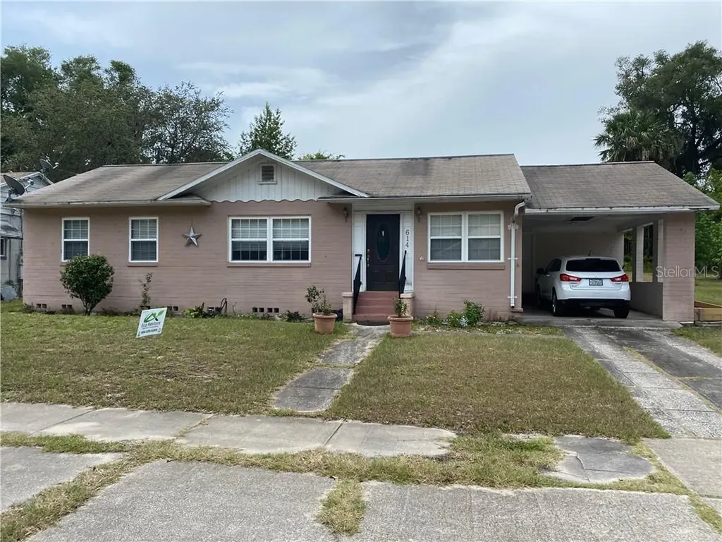 614 E Indiana Avenue Deland FL 32724